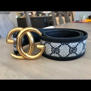 Vintage Gucci belt in perfect condition.